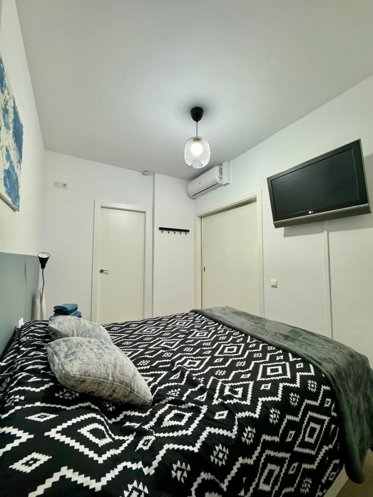 Moderno Apartamento Con Parking,Tarrassa, Barcelona Terrassa Eksteriør bilde